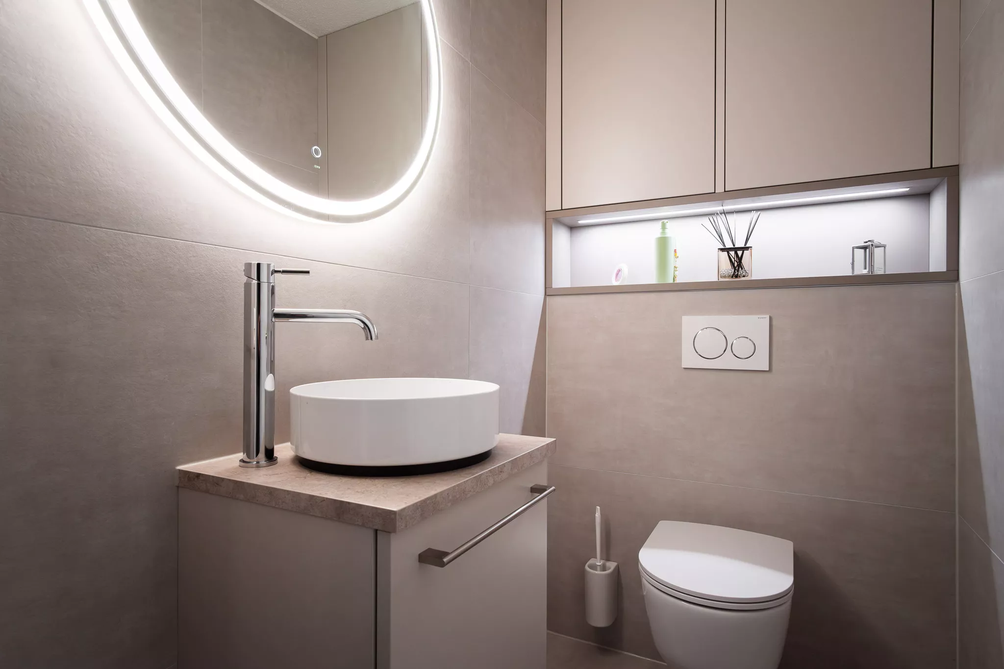 Gäste-WC mit Lavabo